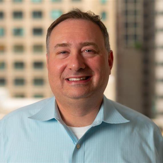 Headshots-MarkW-SQ
